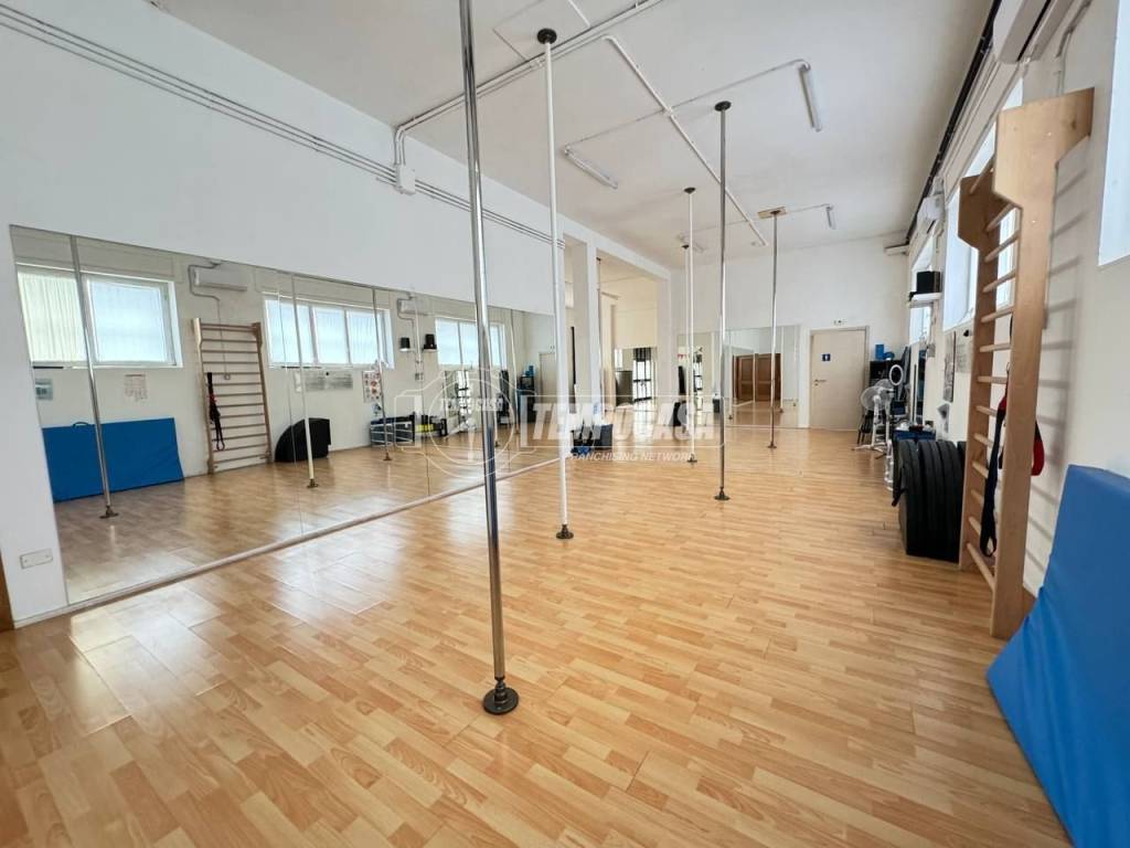 locale commerciale in vendita a Francavilla al Mare