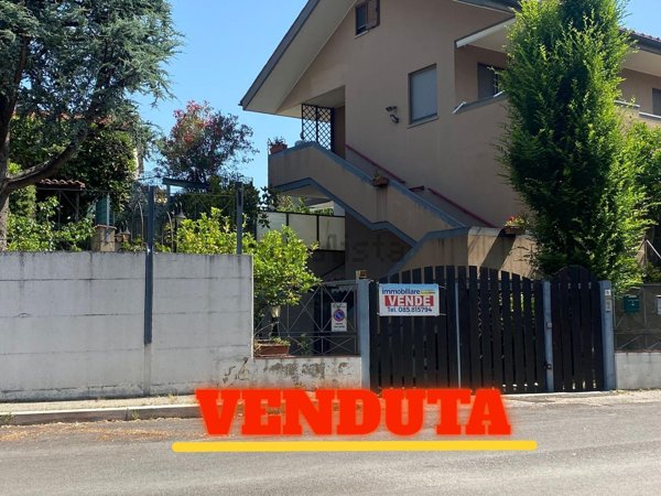 casa indipendente in vendita a Francavilla al Mare in zona Villanesi