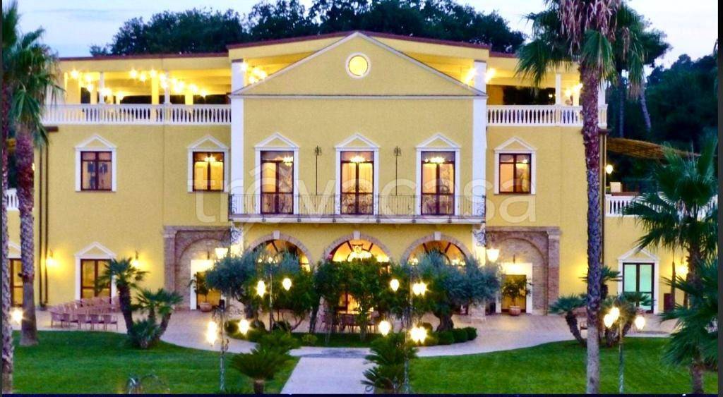 negozio in vendita a Francavilla al Mare