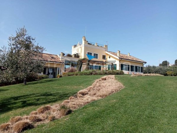 casa indipendente in vendita a Francavilla al Mare