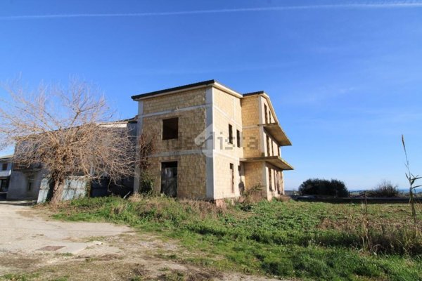 casa indipendente in vendita a Francavilla al Mare in zona Arenaro