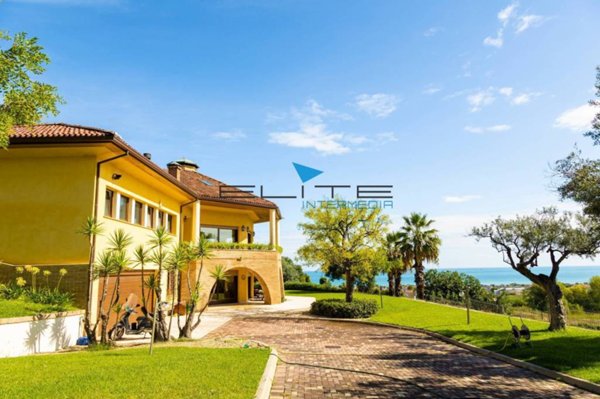 casa indipendente in vendita a Francavilla al Mare