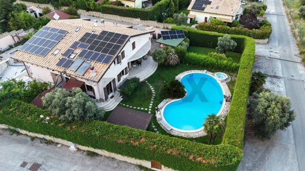 casa indipendente in vendita a Francavilla al Mare