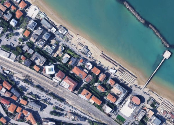 locale commerciale in vendita a Francavilla al Mare