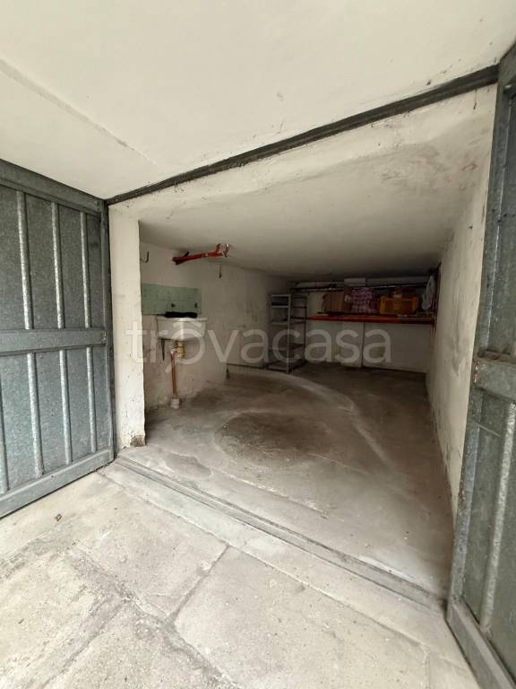 locale di sgombero in vendita a Francavilla al Mare