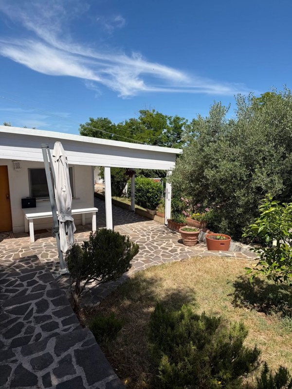 casa indipendente in vendita a Francavilla al Mare in zona Valle Anzuca