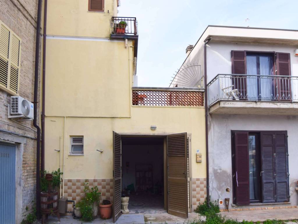 appartamento in vendita a Francavilla al Mare in zona Pretaro