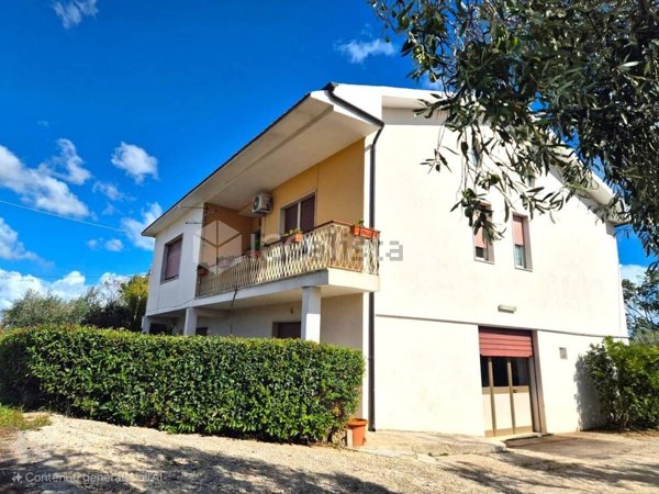 casa indipendente in vendita a Francavilla al Mare