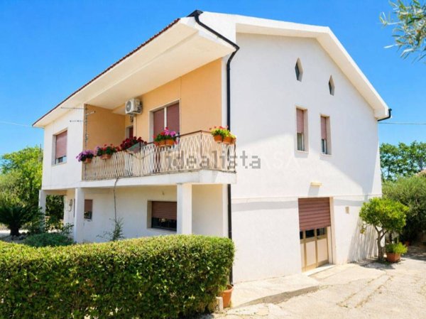 casa indipendente in vendita a Francavilla al Mare in zona Fontechiaro