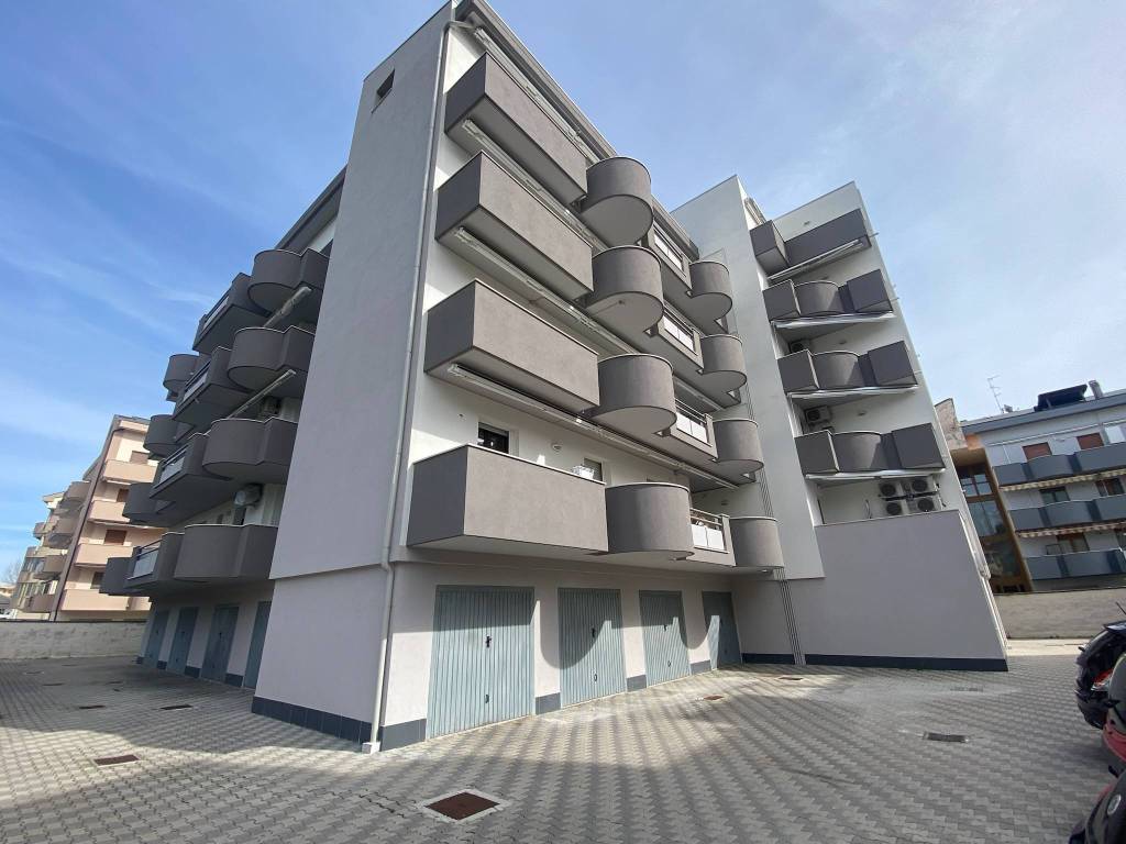 appartamento in vendita a Francavilla al Mare in zona Villanesi