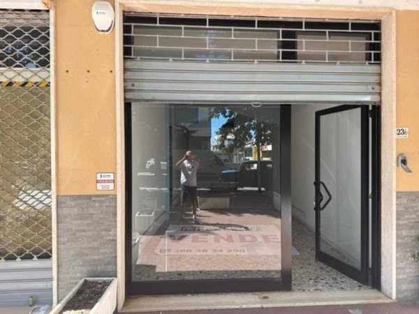 negozio in vendita a Francavilla al Mare