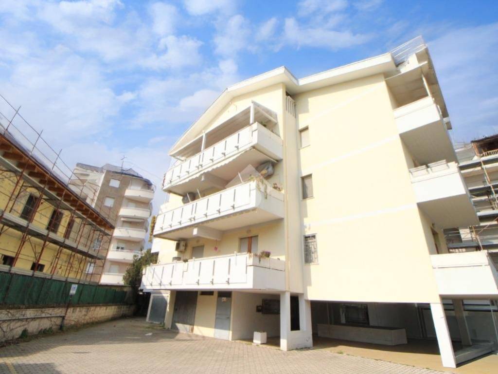 appartamento in vendita a Francavilla al Mare in zona Pretaro