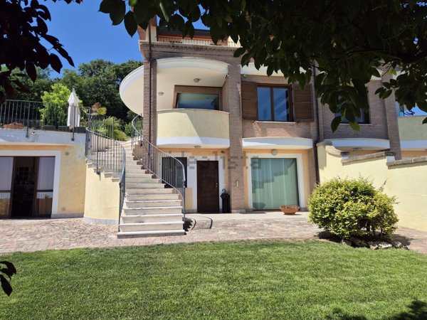 casa indipendente in vendita a Francavilla al Mare