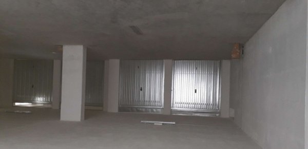 locale di sgombero in vendita a Francavilla al Mare
