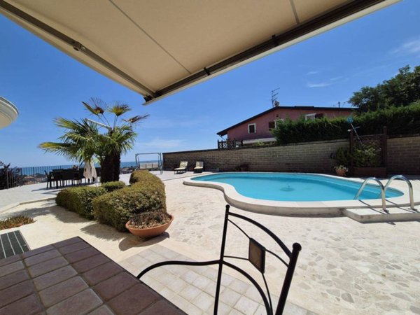 casa indipendente in vendita a Francavilla al Mare