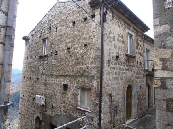 casa semindipendente in vendita a Fresagrandinaria