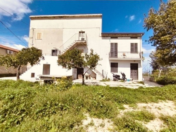 casa indipendente in vendita a Frisa