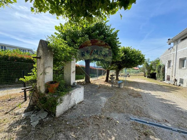casa indipendente in vendita a Frisa in zona Guastameroli