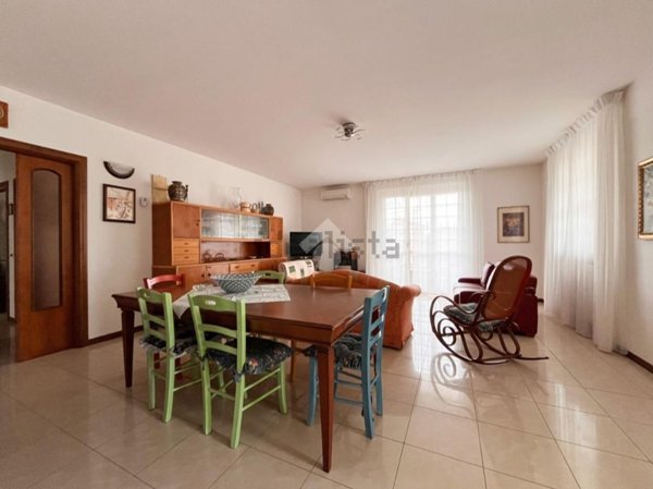 casa indipendente in vendita a Frisa in zona Guastameroli