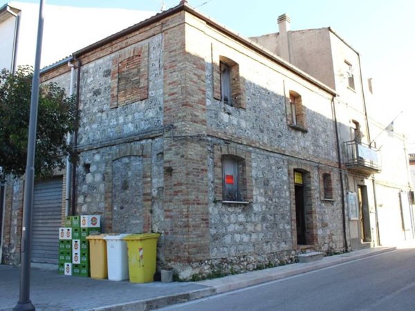 casa indipendente in vendita a Furci