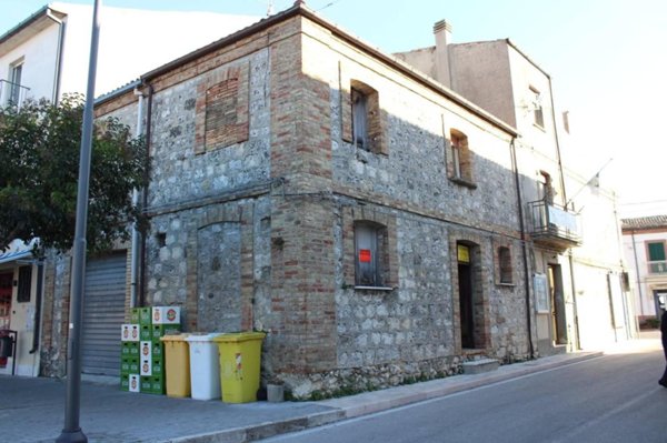 casa indipendente in vendita a Furci