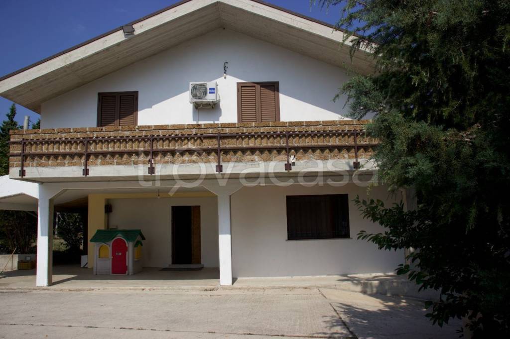 casa indipendente in vendita a Gessopalena