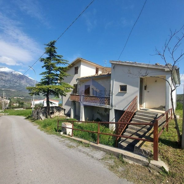 casa indipendente in vendita a Gessopalena in zona Macchie