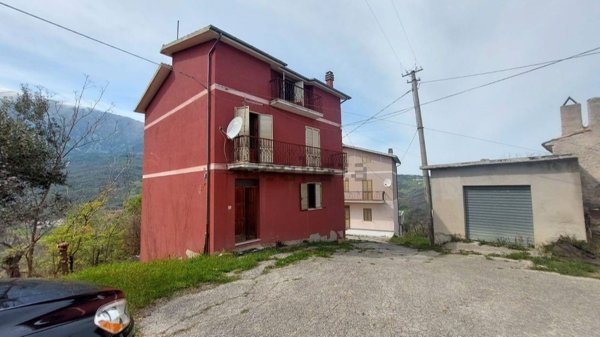 casa indipendente in vendita a Gessopalena