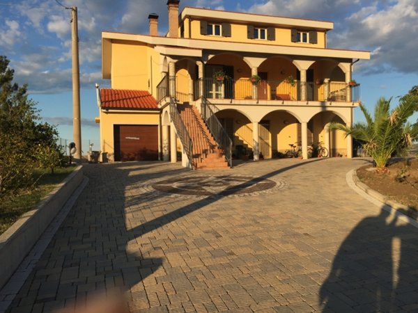 casa indipendente in vendita a Gissi in zona Peschiola