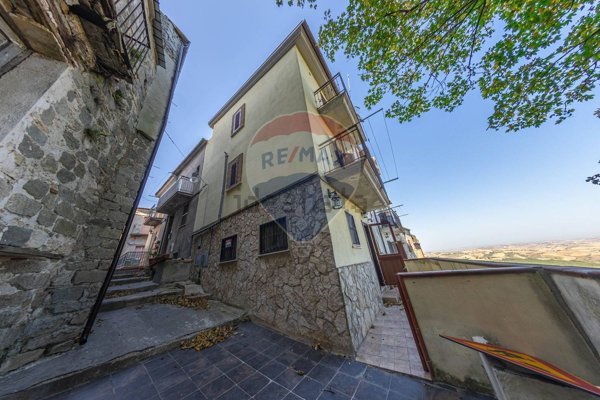 casa indipendente in vendita a Gissi