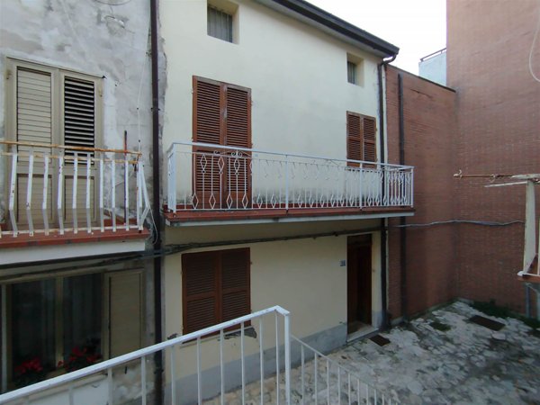 casa indipendente in vendita a Gissi in zona Localita' Rosario