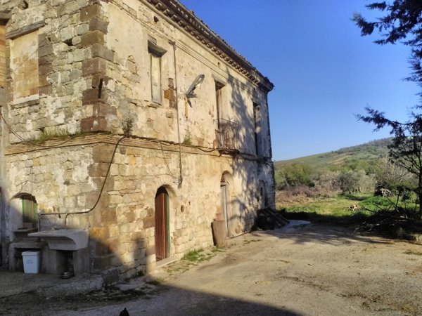 casa indipendente in vendita a Gissi in zona Localita' Rosario