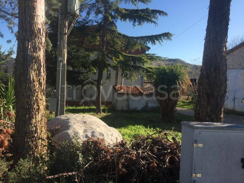 casa indipendente in vendita a Gissi in zona Localita' Rosario
