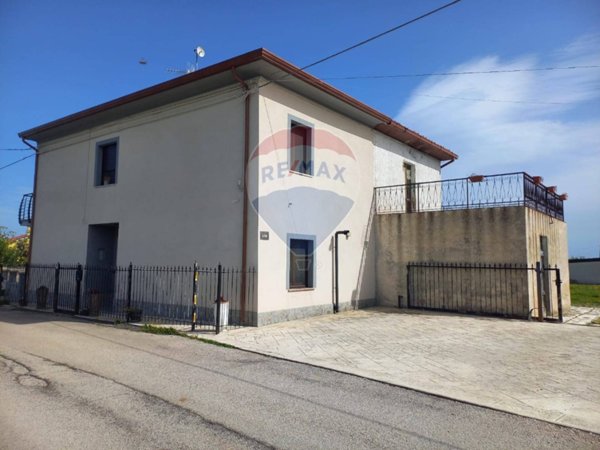 casa indipendente in vendita a Giuliano Teatino in zona San Rocco