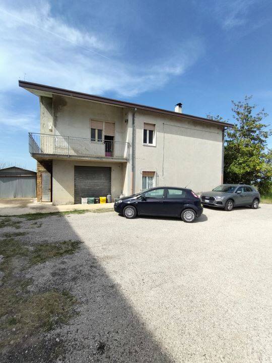 casa indipendente in vendita a Giuliano Teatino