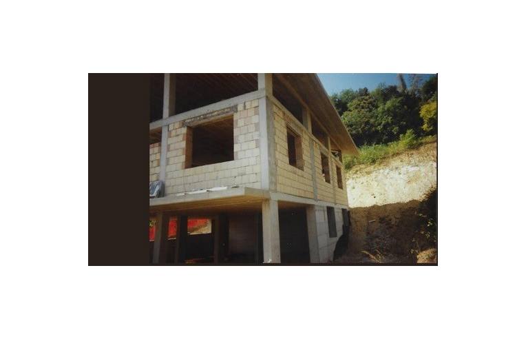 casa indipendente in vendita a Giuliano Teatino