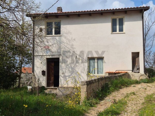 casa indipendente in vendita a Giuliano Teatino in zona San Rocco