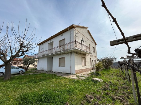 casa indipendente in vendita a Giuliano Teatino