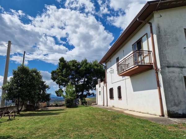 casa indipendente in vendita a Guardiagrele