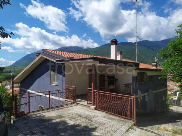 casa indipendente in vendita a Guardiagrele