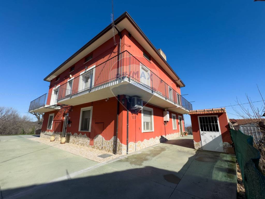 casa indipendente in vendita a Guardiagrele in zona San Vincenzo