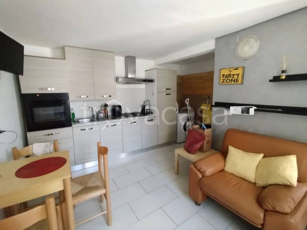 casa indipendente in vendita a Guardiagrele