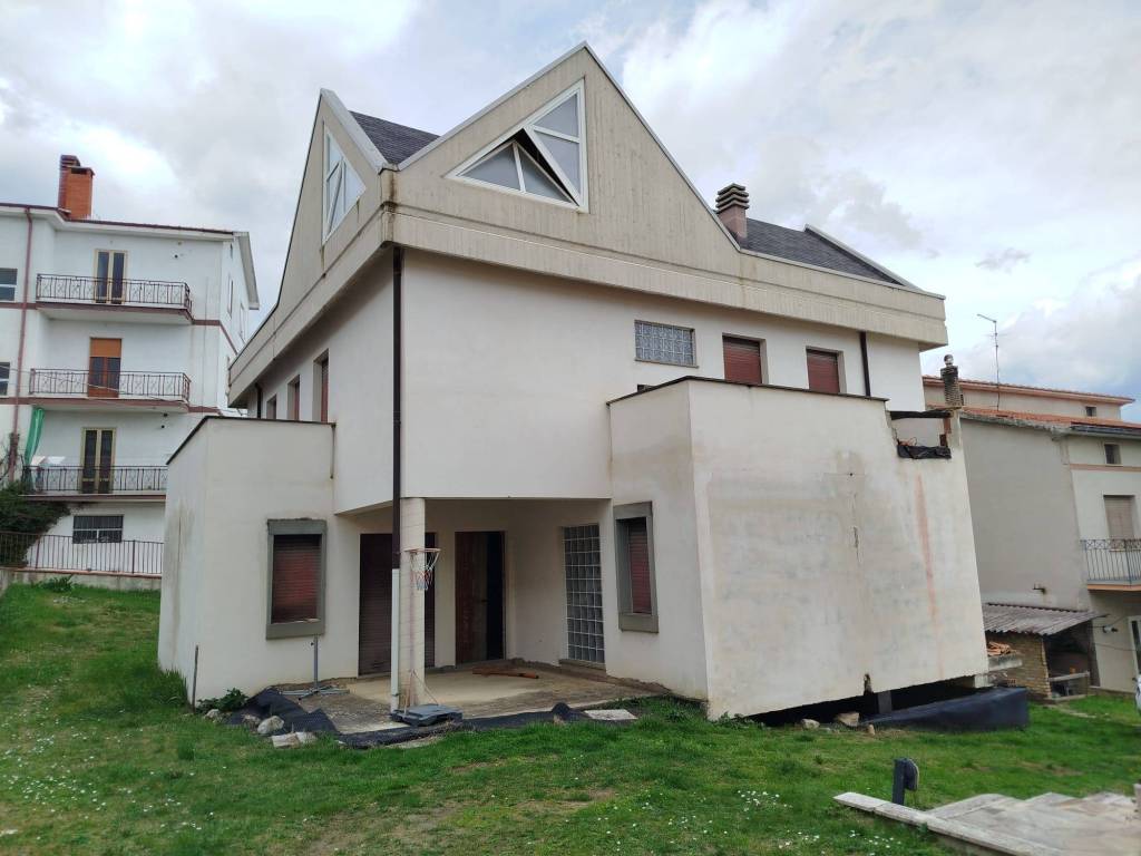 casa indipendente in vendita a Guardiagrele