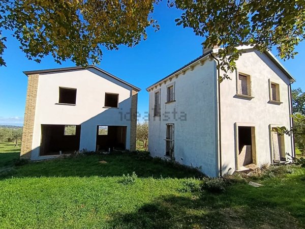 esavano in vendita a Guardiagrele in zona Caprafico