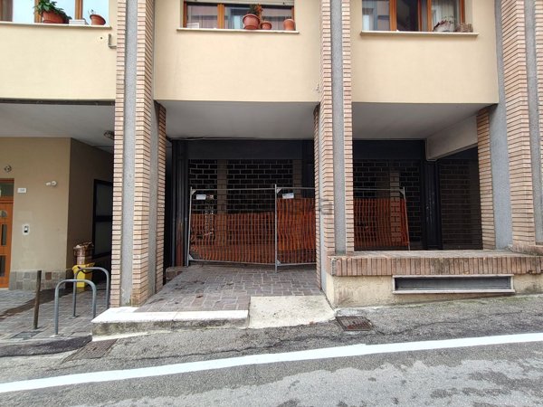 locale commerciale in vendita a Guardiagrele in zona Colle Luna