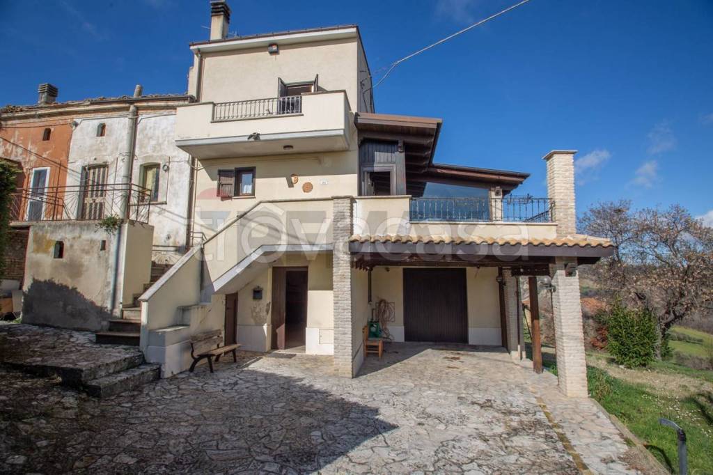 casa indipendente in vendita a Guardiagrele in zona San Domenico