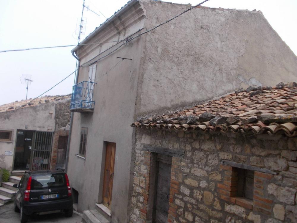 casa indipendente in vendita a Guilmi