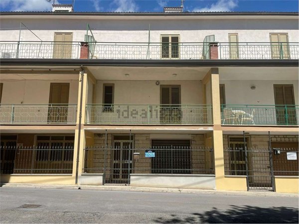 casa indipendente in vendita a Lama dei Peligni
