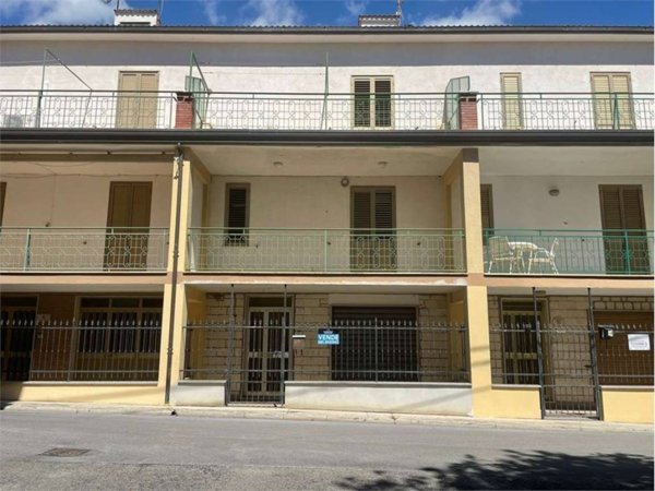 casa indipendente in vendita a Lama dei Peligni