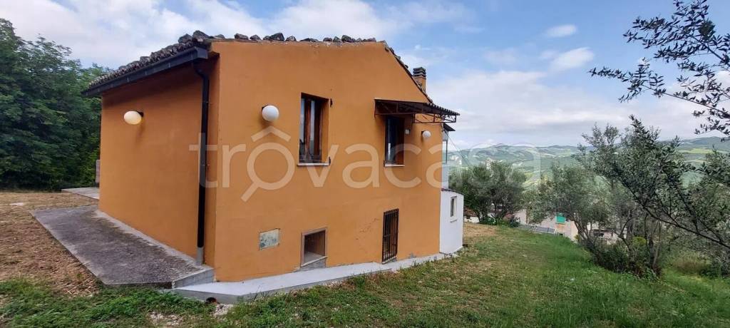 casa indipendente in vendita a Lama dei Peligni